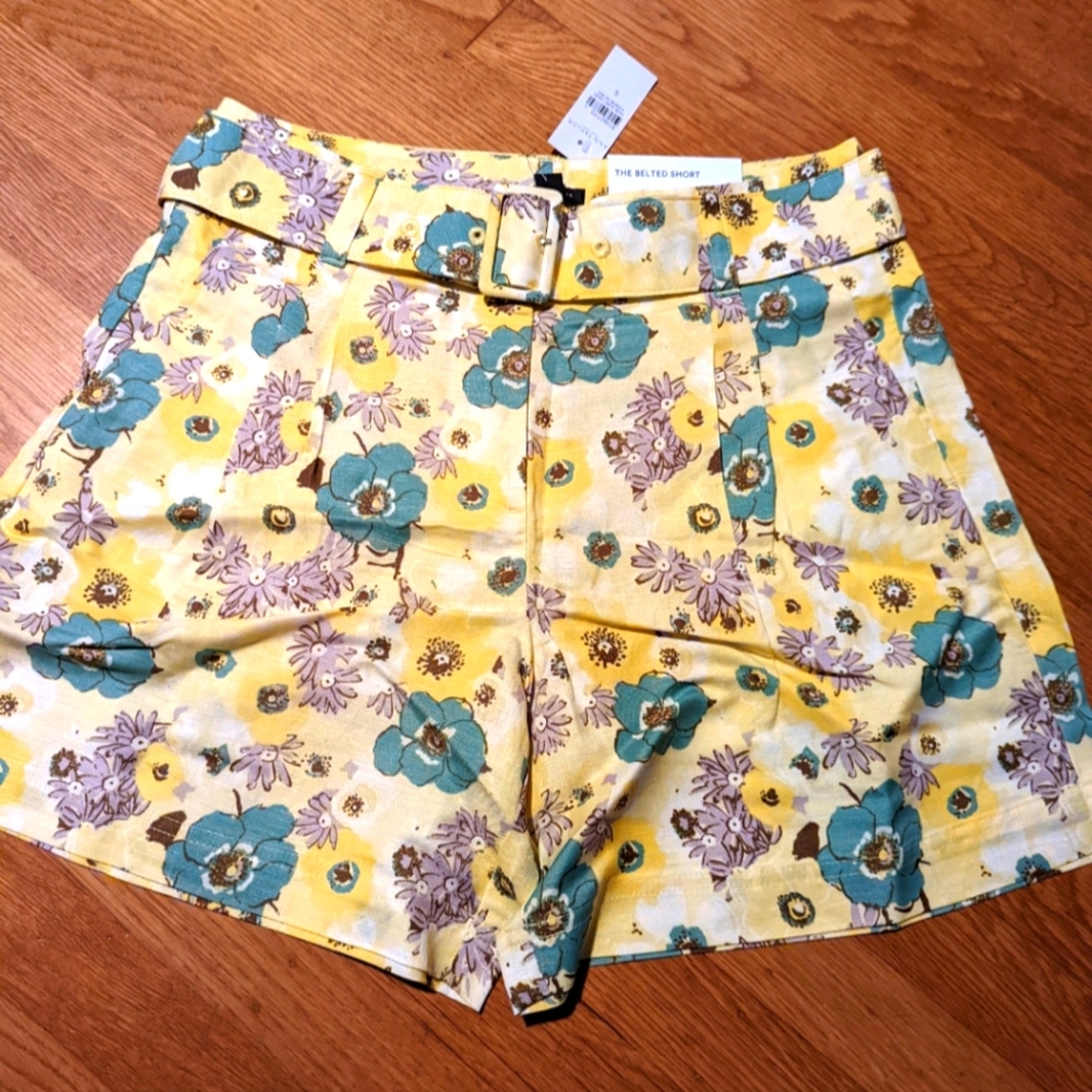 NWT - Ann Taylor Floral Belted Short - Sz S